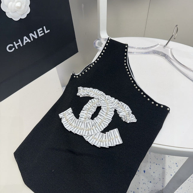 ONE SHOULDER TOP 622139 IN BLACK COTTON EMBOSSED PEARL TRIM