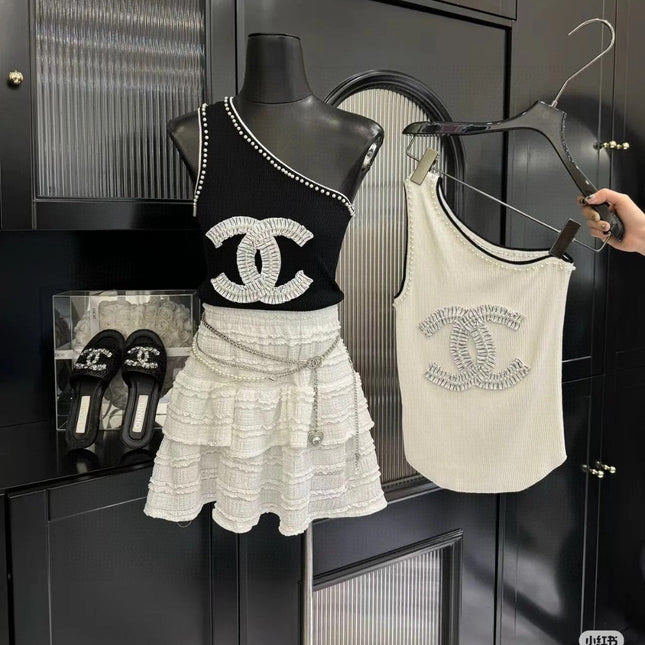 ONE SHOULDER TOP 622140 IN WHITE COTTON EMBOSSED PEARL TRIM