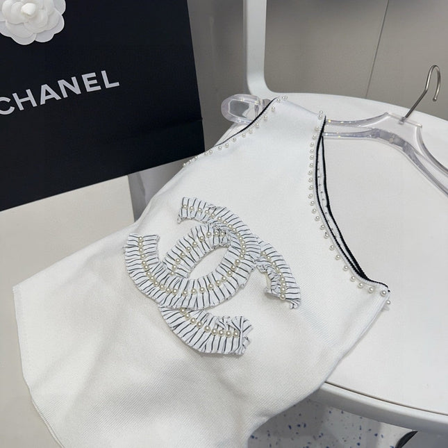 ONE SHOULDER TOP 622140 IN WHITE COTTON EMBOSSED PEARL TRIM