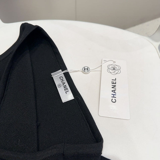 ONE SHOULDER TOP 624509 IN BLACK COTTON MULTICOLOR LOGO