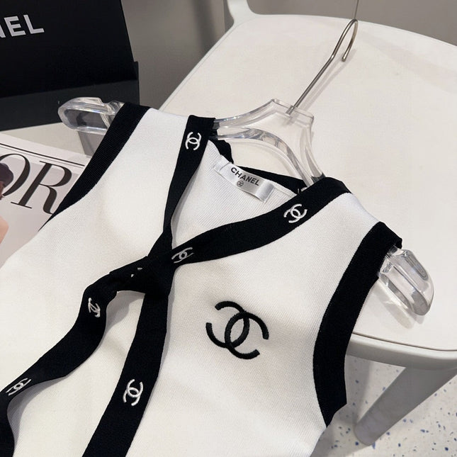 TANK TOP 624514 IN WHITE COTTON RIBBED BLACK TRIM AND BOW