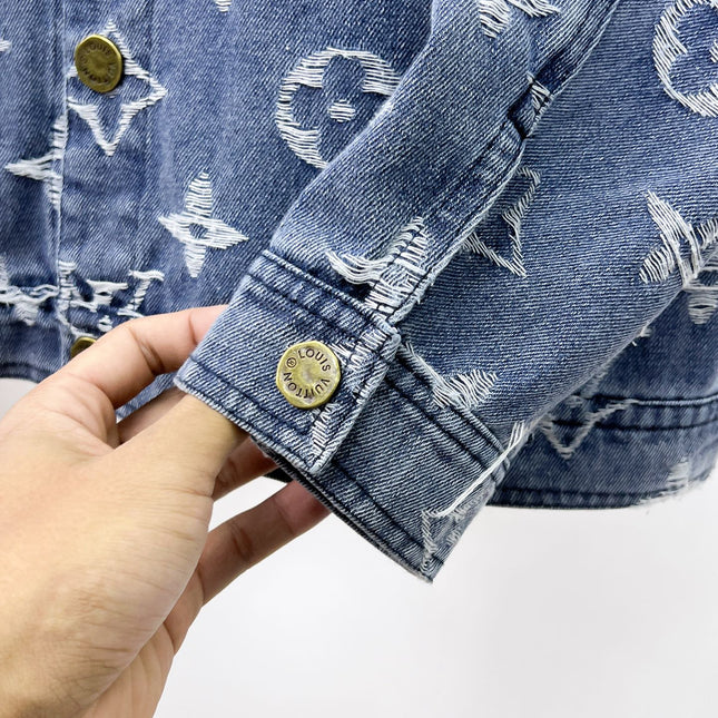 LV LIGHT BLUE MONOGRAM DENIM JACKET 239529