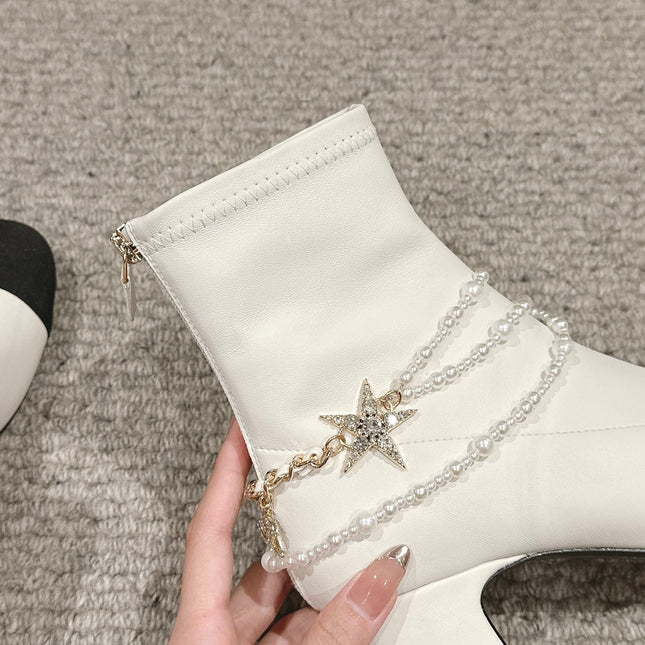 CC LOW CUT BOOTS IN WHITE STRETCH LAMBSKIN AND GROSGRAIN WITH PEARL CHAIN