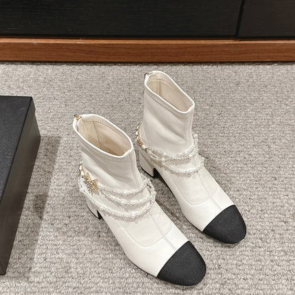 CC LOW CUT BOOTS IN WHITE STRETCH LAMBSKIN AND GROSGRAIN WITH PEARL CHAIN