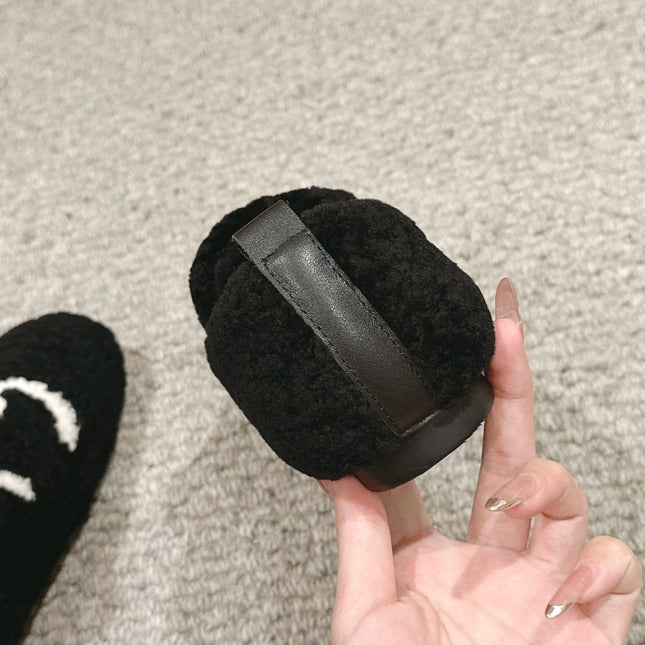 CC LOAFERS IN BLACK FLEECE WITH WHITE LOGO