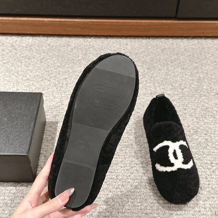 CC LOAFERS IN BLACK FLEECE WITH WHITE LOGO