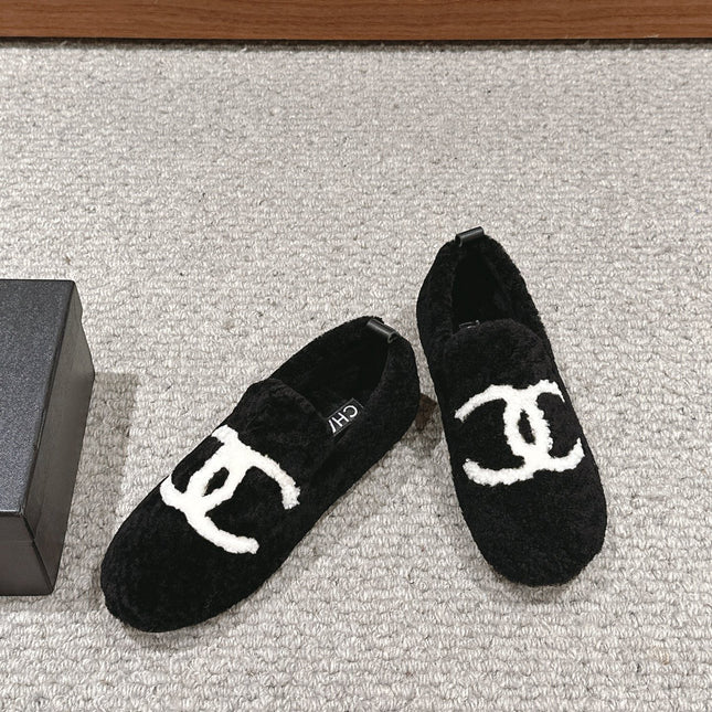 CC LOAFERS IN BLACK FLEECE WITH WHITE LOGO