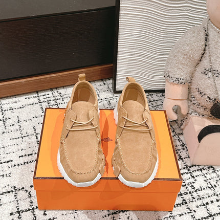 INCREASE SNEAKER IN PEANUT BROWN SUEDE