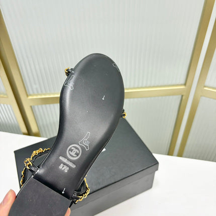 SANDALS PEARL CHAIN IN BLACK COWHIDE