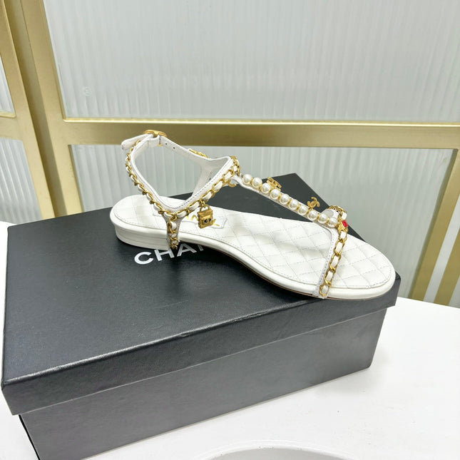 SANDALS PEARL CHAIN IN WHITE COWHIDE