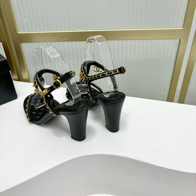 HIGH HEELS PEARL CHAIN IN BLACK COWHIDE