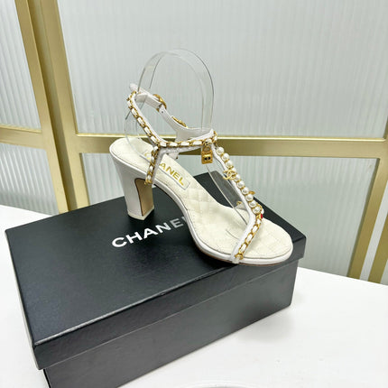 HIGH HEELS PEARL CHAIN IN WHITE COWHIDE