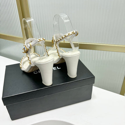 HIGH HEELS PEARL CHAIN IN WHITE COWHIDE