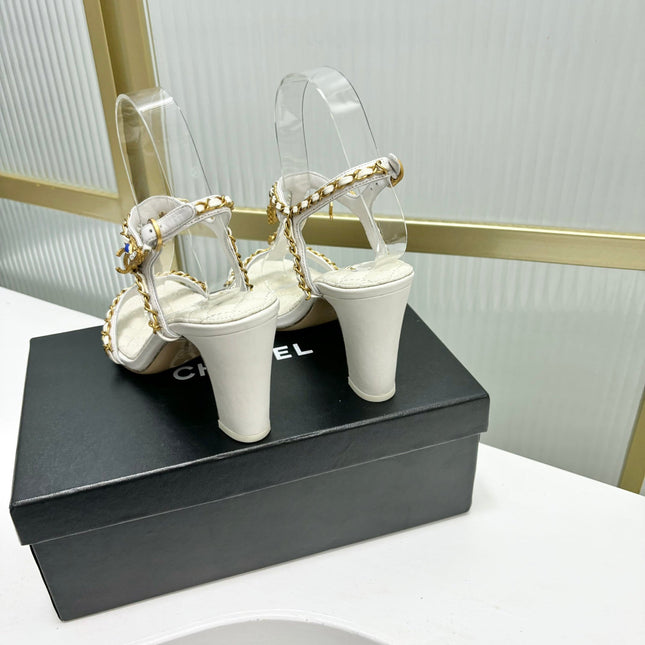 HIGH HEELS PEARL CHAIN IN WHITE COWHIDE