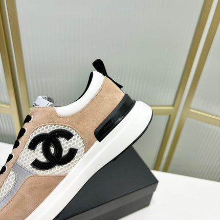 SNEAKER IN TAN BROWN SUEDE AND GREY BREATHABLE MESH