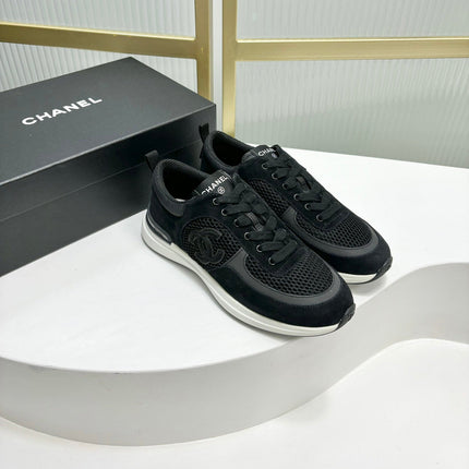 SNEAKER IN BLACK SUEDE AND BREATHABLE MESH