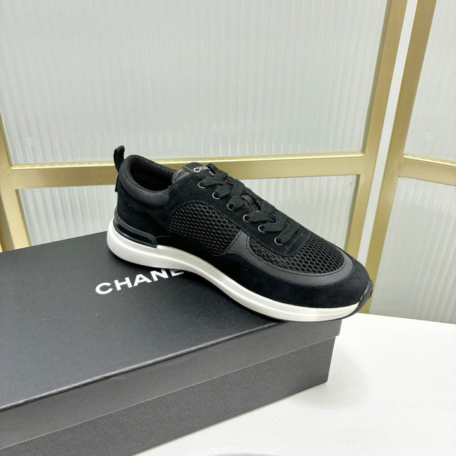 SNEAKER IN BLACK SUEDE AND BREATHABLE MESH