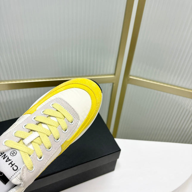 SNEAKER IN LIGHT YELLOW MIX GREY SUEDE