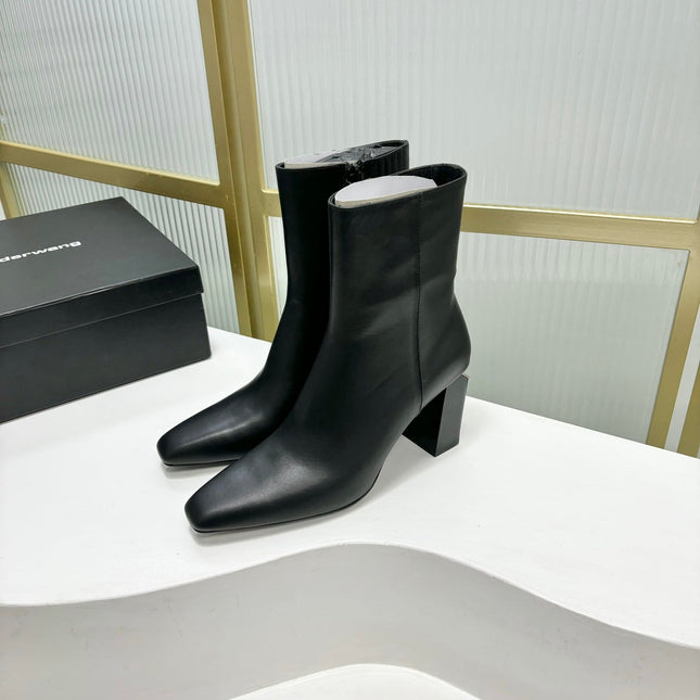 TONI 85MM ANKLE BOOT IN BLACK CALFSKIN
