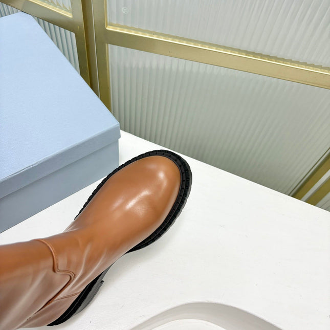 KNEE BOOTS WITH TRIANGLE LOGO IN CAMEL CALFSKIN