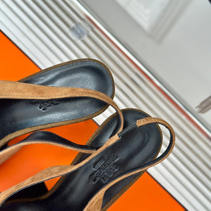 HIGH HEEL 75 MM POINTED- TOE SANDAL IN CIDER BROWN SUEDE