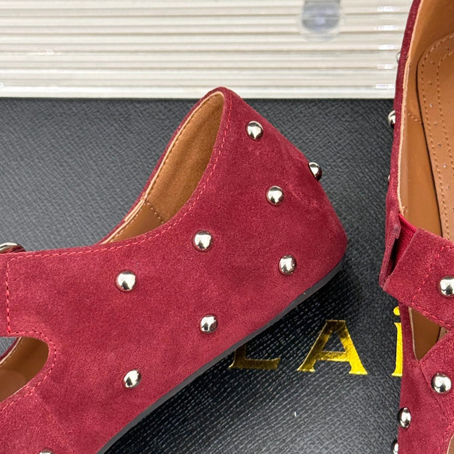 CROSSED STRAP BALLET FLATS IN BERRY RED SUEDE