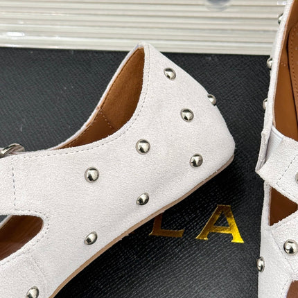 CROSSED STRAP BALLET FLATS IN WHITE SUEDE