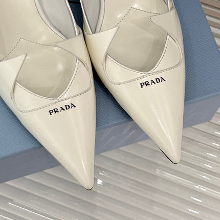 KITTEN HEEL PUMPS IN WHITE CALFSKIN