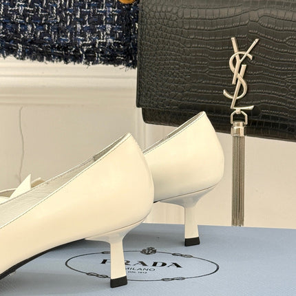 KITTEN HEEL PUMPS IN WHITE CALFSKIN