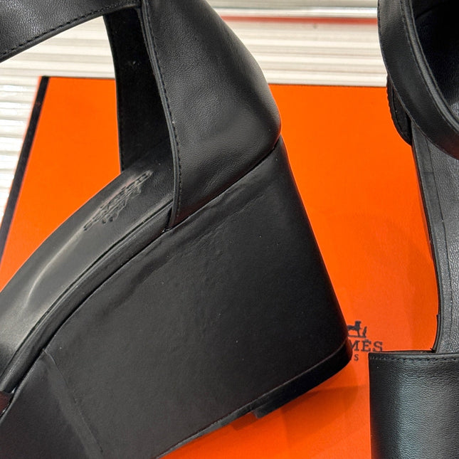 ILLUSION 35 SANDAL IN BLACK CALFSKIN