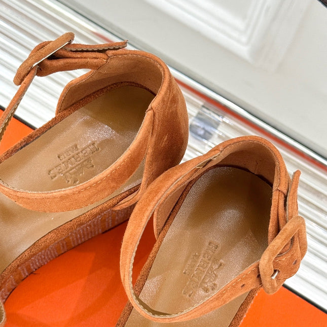 ILLUSION 35 SANDAL IN VIVID ORANGE SUEDE WITH RHINESTONE DETAILS