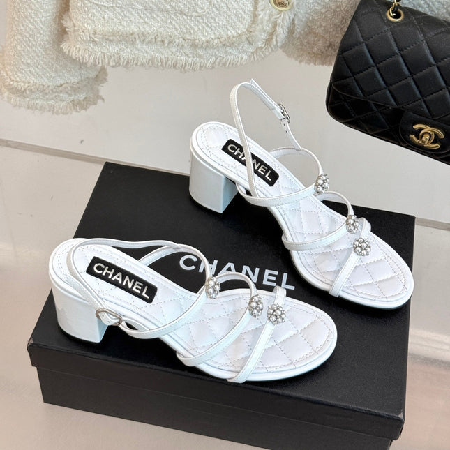 HIGH HEELS SANDAL IN WHITE LAMBSKIN PEARL FLOWERS
