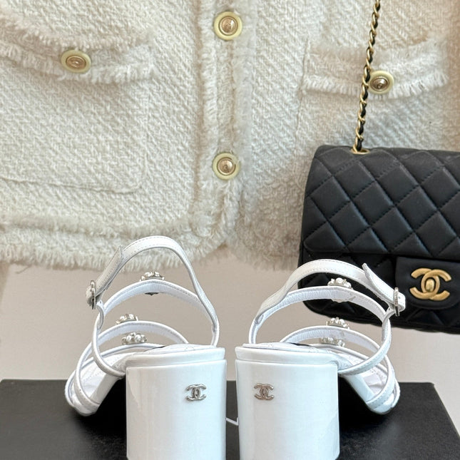 HIGH HEELS SANDAL IN WHITE LAMBSKIN PEARL FLOWERS