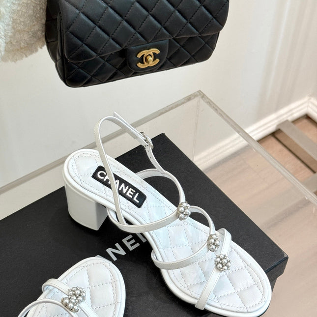 HIGH HEELS SANDAL IN WHITE LAMBSKIN PEARL FLOWERS