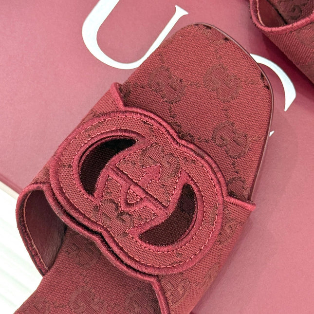 SLIDE SANDALS IN RED FABRIC EMBOSSED LOGO STYLE 4