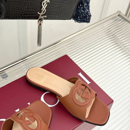 SLIDE SANDALS IN BROWN CALFSKIN