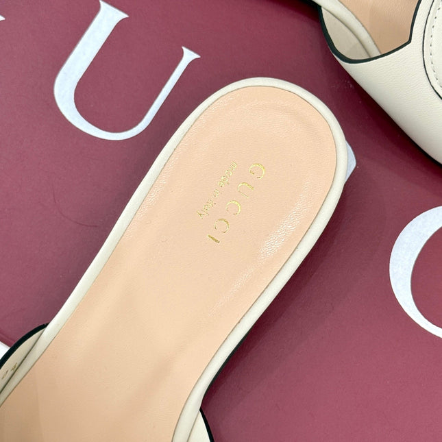 SLIDE SANDALS IN CREAM WHITE CALFSKIN