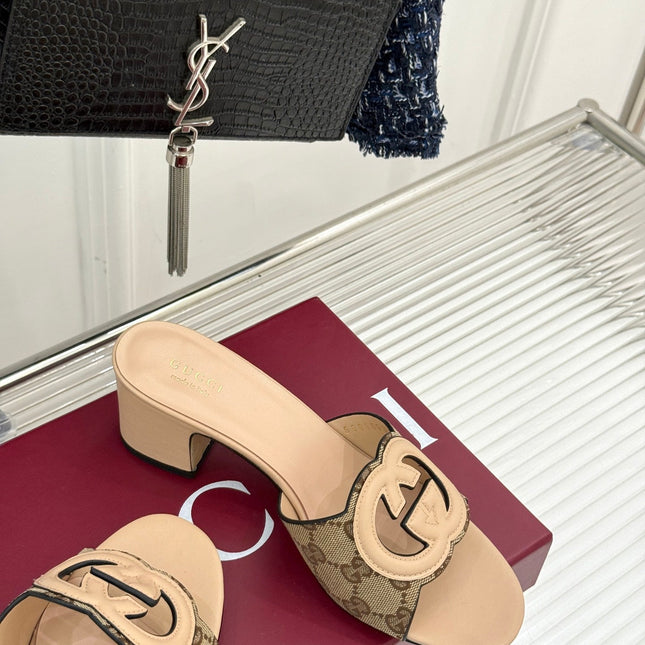 MID-HEEL MULE IN BEIGE CALFSKIN AND FABRIC