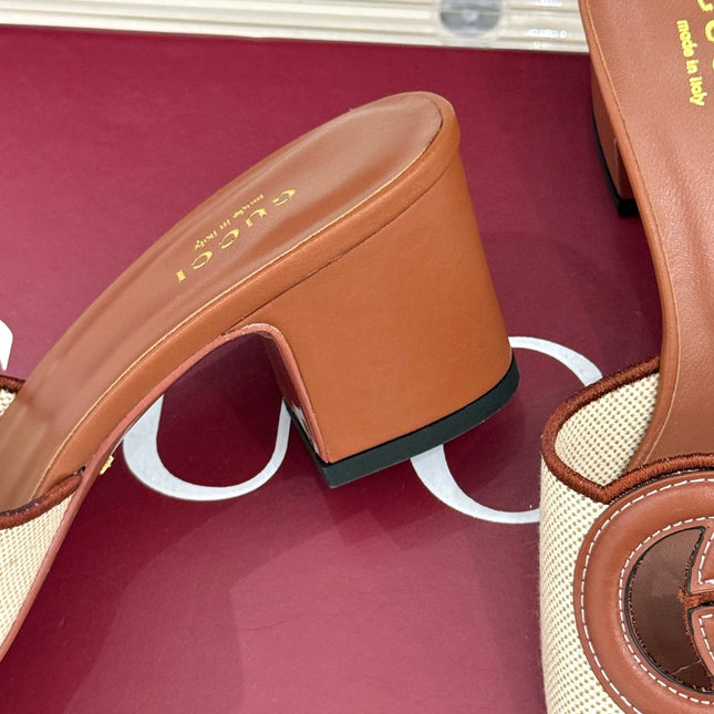 MID-HEEL MULE IN BROWN CALFSKIN AND CREAM WHITE FABRIC