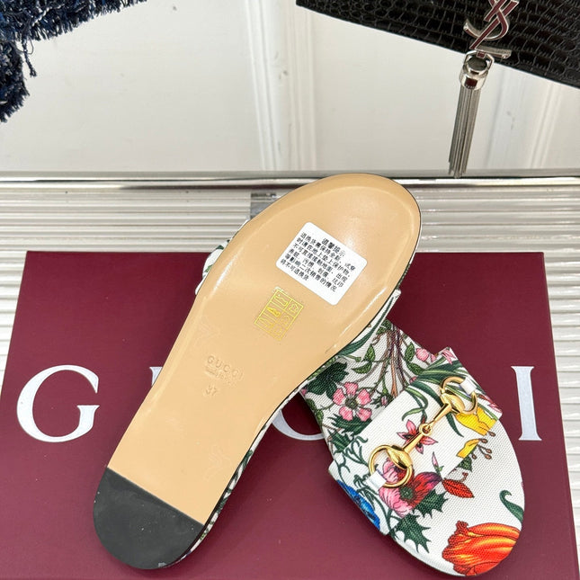 SLIDE SANDALS IN WHITE FABRIC FLORAL AND LEAF PRINT