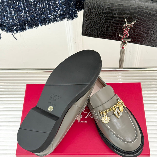 ROGER VIVIER 25S RANGERS CHAIN LOAFER IN OLIVE GRAY CALFSKIN