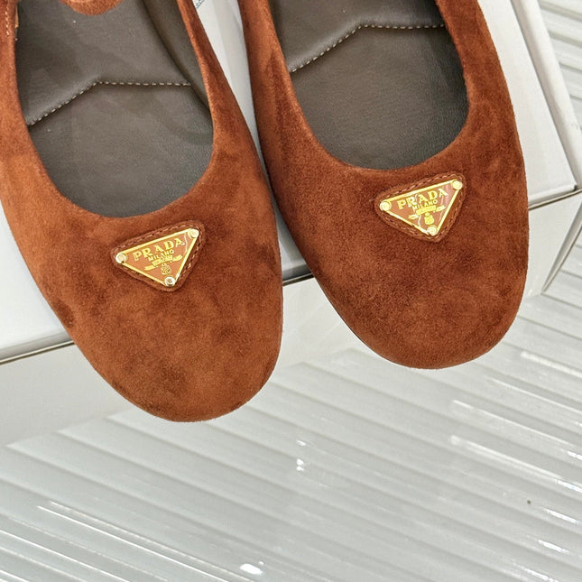 PRADA 25S SOFT PADDED BALLERINAS IN BURNT ORANGE SUEDE