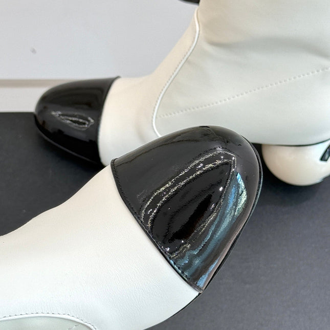 CC PEARL BOOTS IN WHITE CALFSKIN