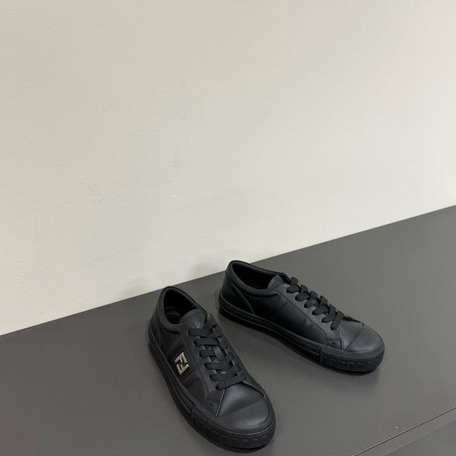 FF TRAINER SNEAKER IN BLACK CALFSKIN
