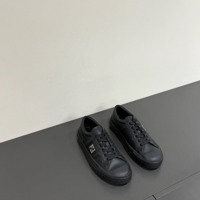 FF TRAINER SNEAKER IN BLACK CALFSKIN