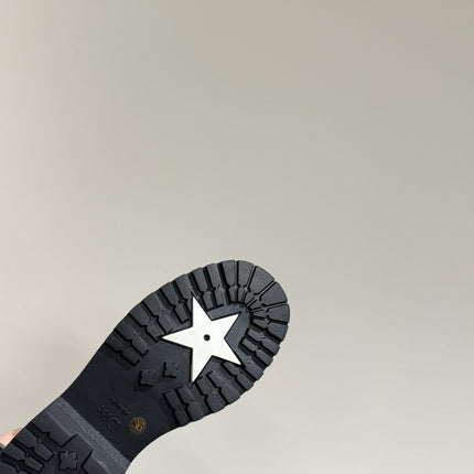 D-TOWN BOOTS IN BLACK PATENT CALFSKIN
