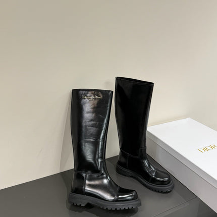 D-TOWN BOOTS IN BLACK PATENT CALFSKIN