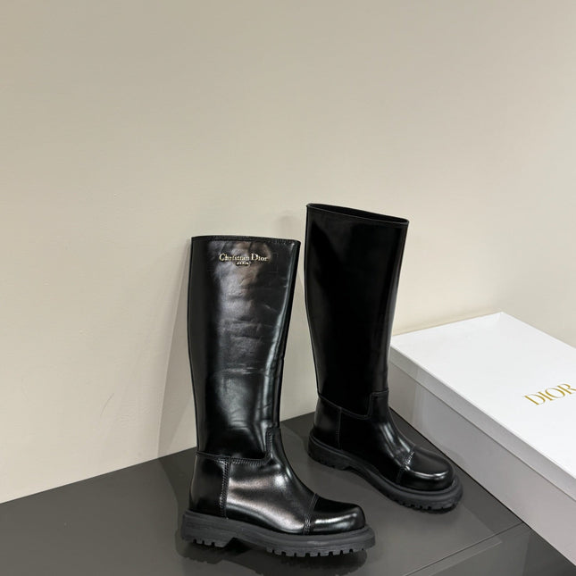 D-TOWN BOOTS IN BLACK PATENT CALFSKIN