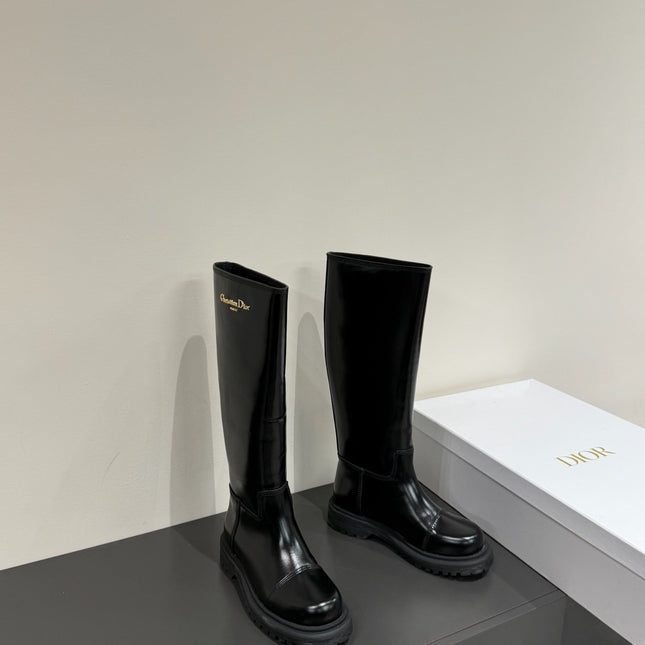 D-TOWN BOOTS IN BLACK PATENT CALFSKIN