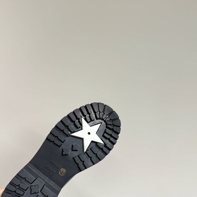 D-TOWN BOOTS IN BLACK CALFSKIN